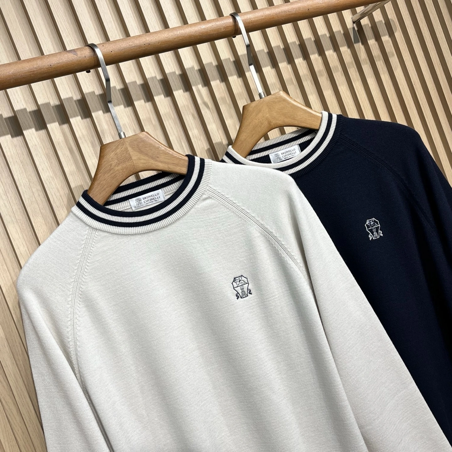 wg.luxury-- 2ru9588o wool embroidery 2colour item: E-F443J1819-2H